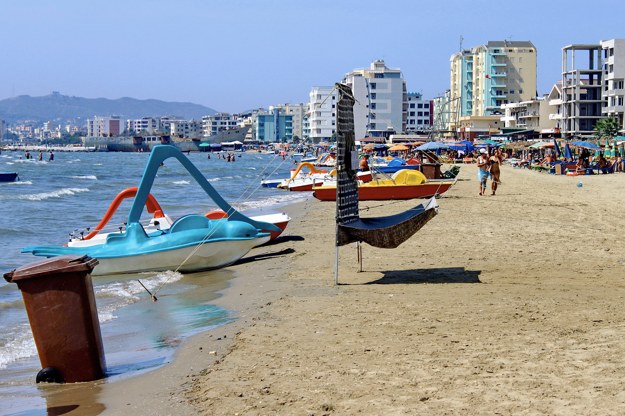 Durrës (Photo license: CC-BY-SA 4.0)